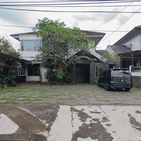 Imelda Residence Setrasari Redpartner Bandung Dış mekan fotoğraf