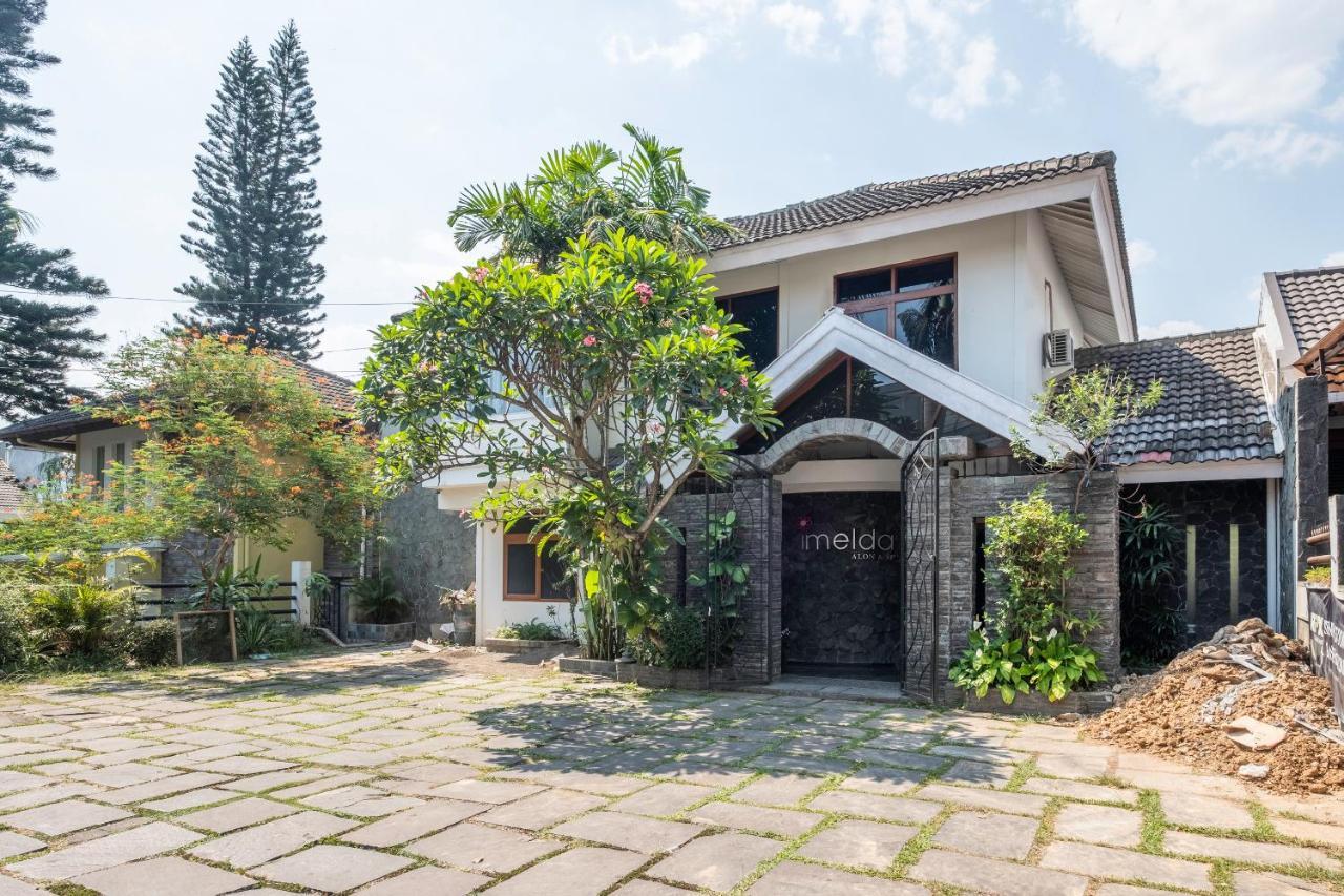 Imelda Residence Setrasari Redpartner Bandung Dış mekan fotoğraf